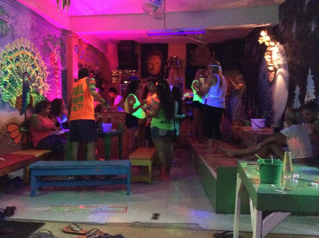 Maddy'S Hostel Ко Панган Екстериор снимка