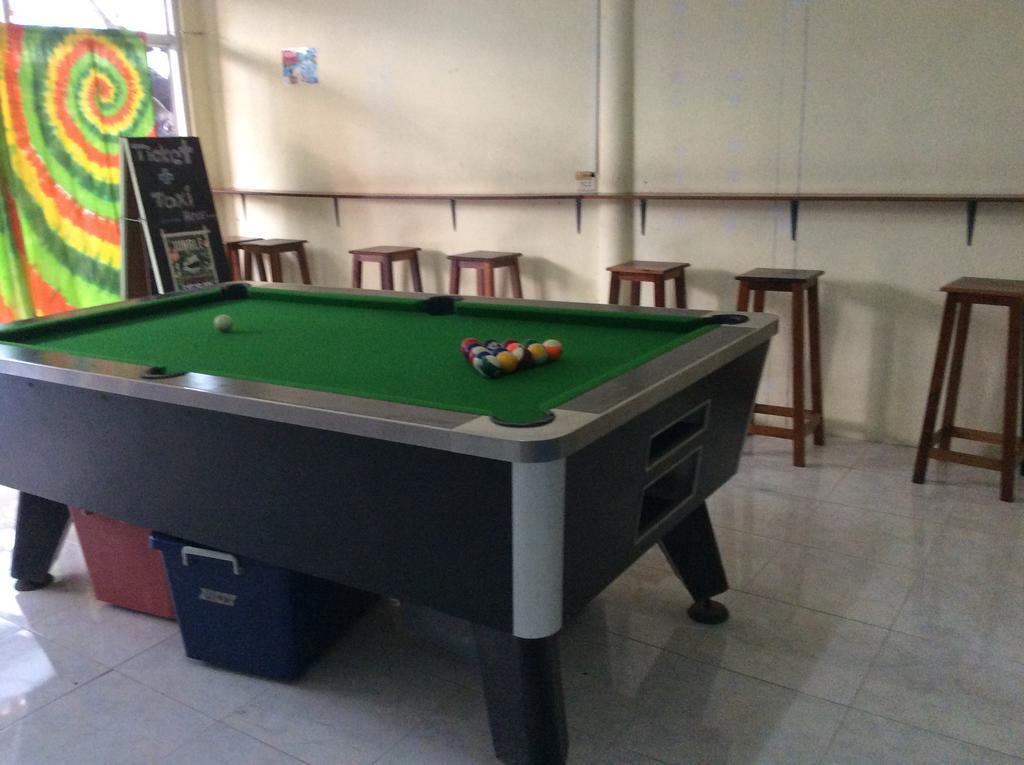 Maddy'S Hostel Ко Панган Екстериор снимка